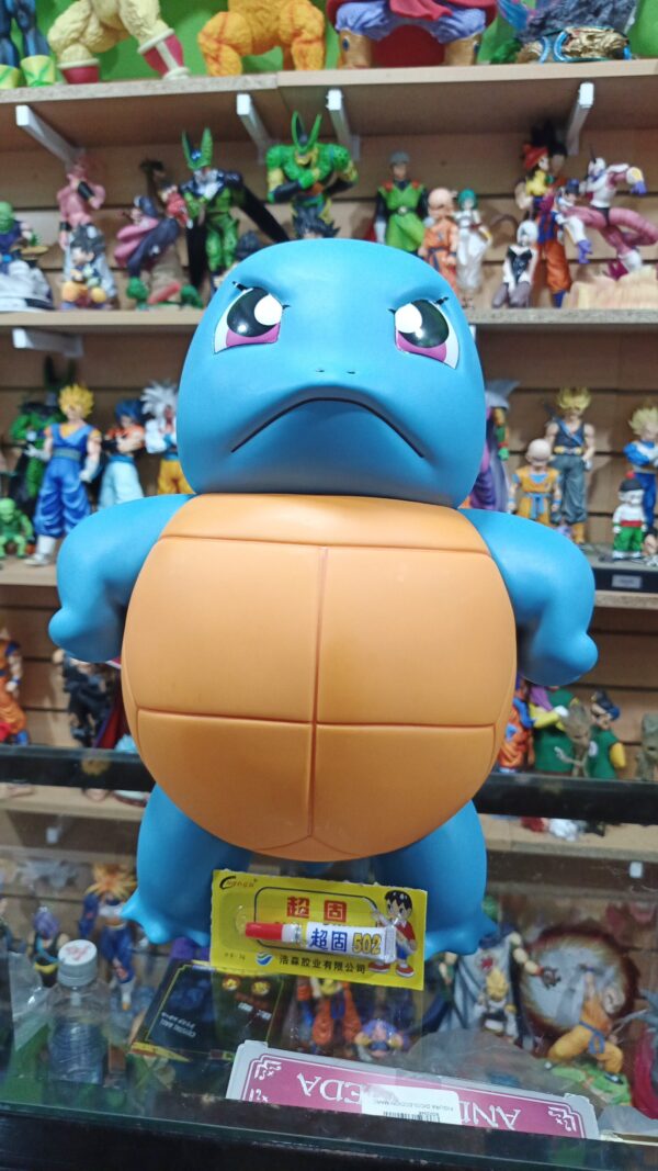 ¿Quién es este pokemon?
Pokemon 
Tamaño:41cm