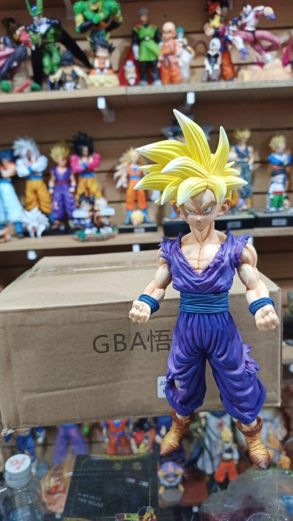 Gohan Ssj 2 CABEZAS INTERCAMBIABLES 
marca GBA
Dragón ball Z 
Tamaño:26cm