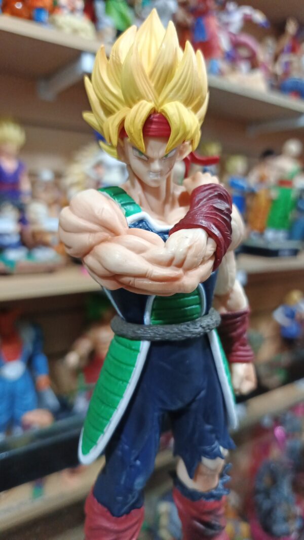 BARDOCK padre de Goku 
Dragón ball Z 
Tamaño:24cm