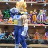 Vegeta ssj traje de pelea 
26 cm altura