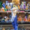 Vegeta ssj traje de pelea 
26 cm altura