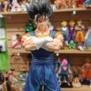 Vegito Vegeto 
Dragón Ball Z 
Tamaño:48cm
Viene con bases para las cabezas son 3 en total 
3 manos intercambiables 
Y para los q le gusta el Tetris para armar los rayos del poder