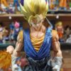 Vegito Vegeto 
Dragón Ball Z 
Tamaño:48cm
Viene con bases para las cabezas son 3 en total 
3 manos intercambiables 
Y para los q le gusta el Tetris para armar los rayos del poder