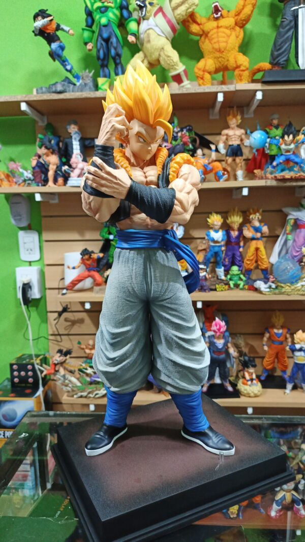 Gogeta 
Dragón Ball Z 
Tamaño:54cm