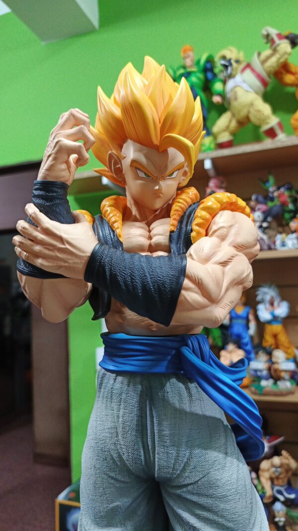 Gogeta 
Dragón Ball Z 
Tamaño:54cm