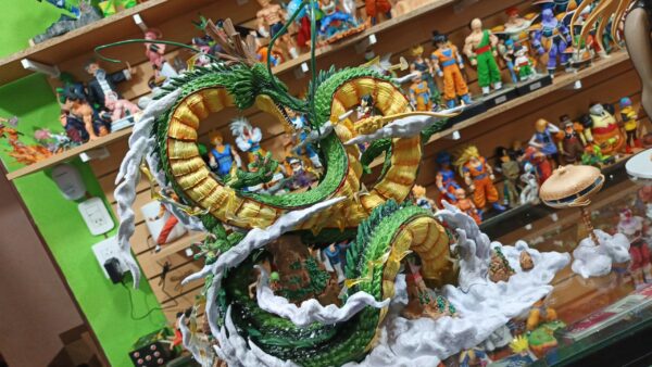 Shen long 
Dragón ball Z
Tamaño:49cm alto 
Ancho:53cm
