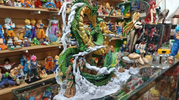 Shen long 
Dragón ball Z
Tamaño:49cm alto 
Ancho:53cm