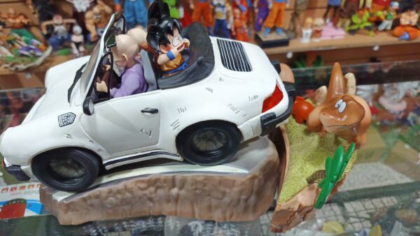 Maestro Roshi, Goku y Krilim dino
Dragón Ball 
Tamaño:18cm
