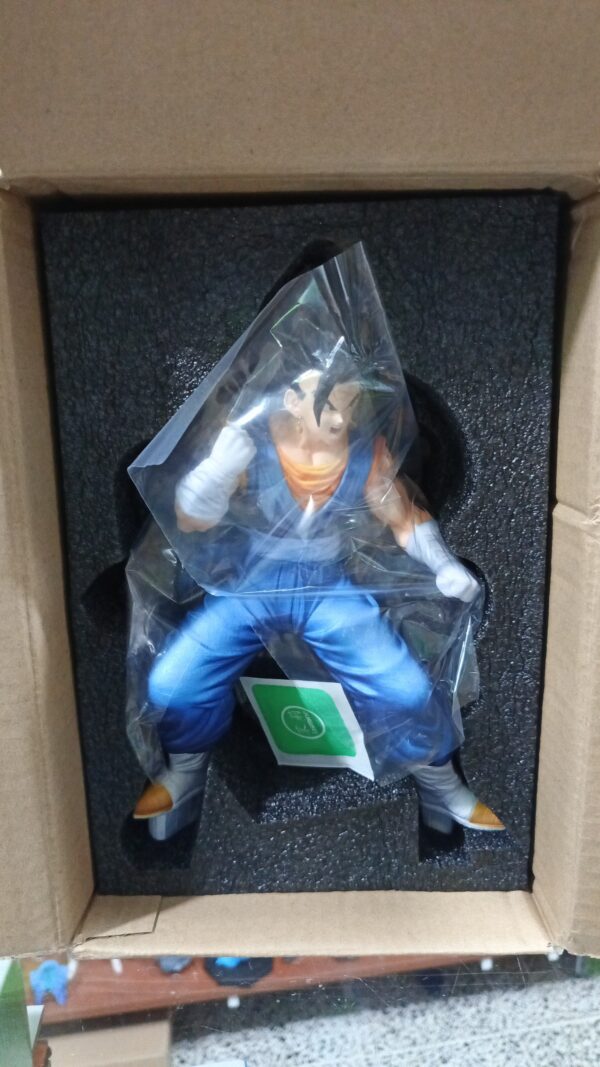 Vegito
Dragón Ball Z 
Tamaño:28cm