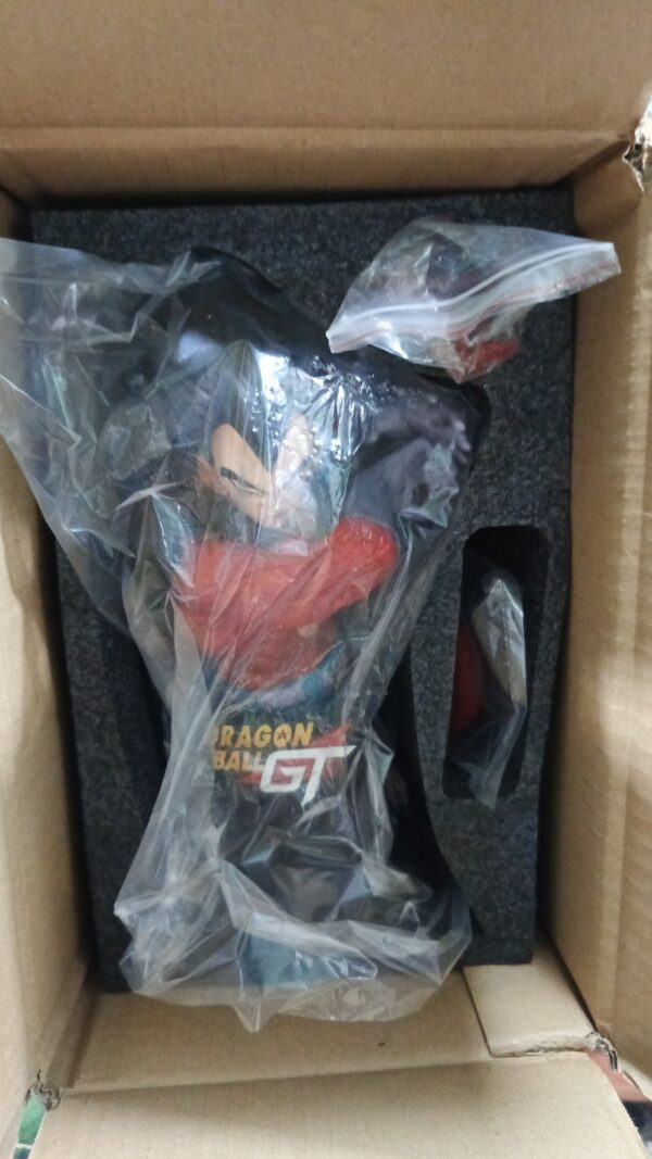 Vegeta SS4
Dragón Ball GT
Tamaño:24cm