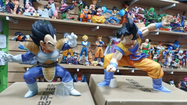 Goku y vegeta opening 
Dragón Ball Z 
Tamaño: Goku 20.9cm vegeta 20cm