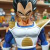 Vegeta hombros rotos 
Dragón Ball Z 
Tamaño:25cm