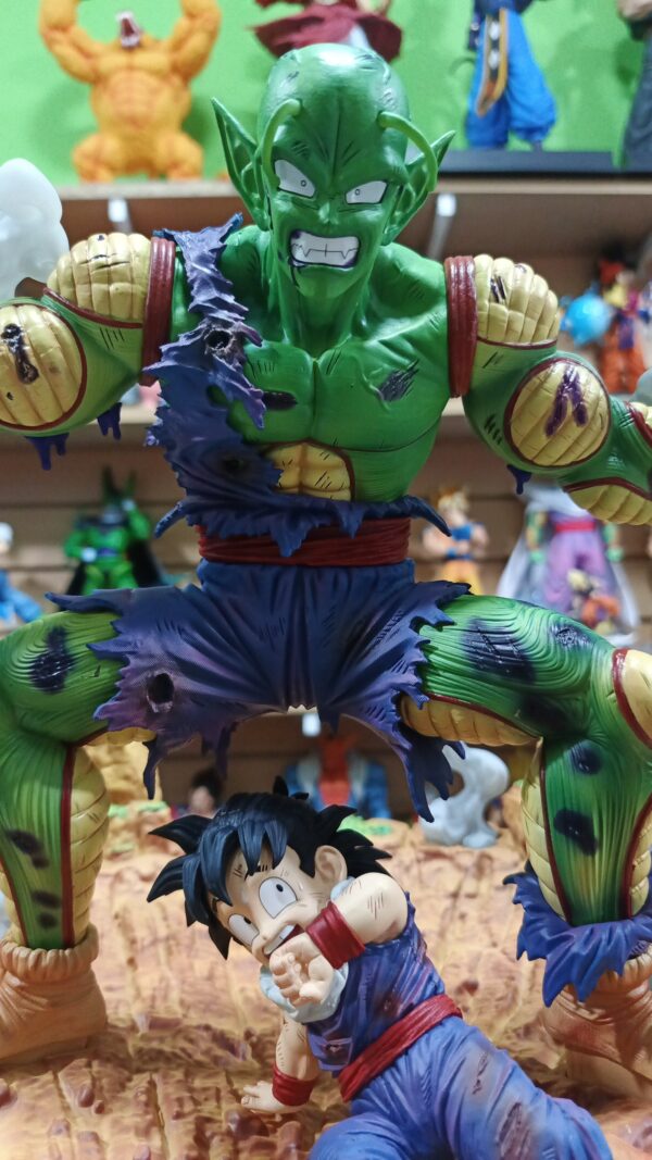 Picolo y Gohan 
Dragón Ball Z 
Tamaño:28cm
