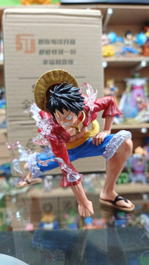 Luffy D
One Piece
Tamaño:14cm
Marca JT