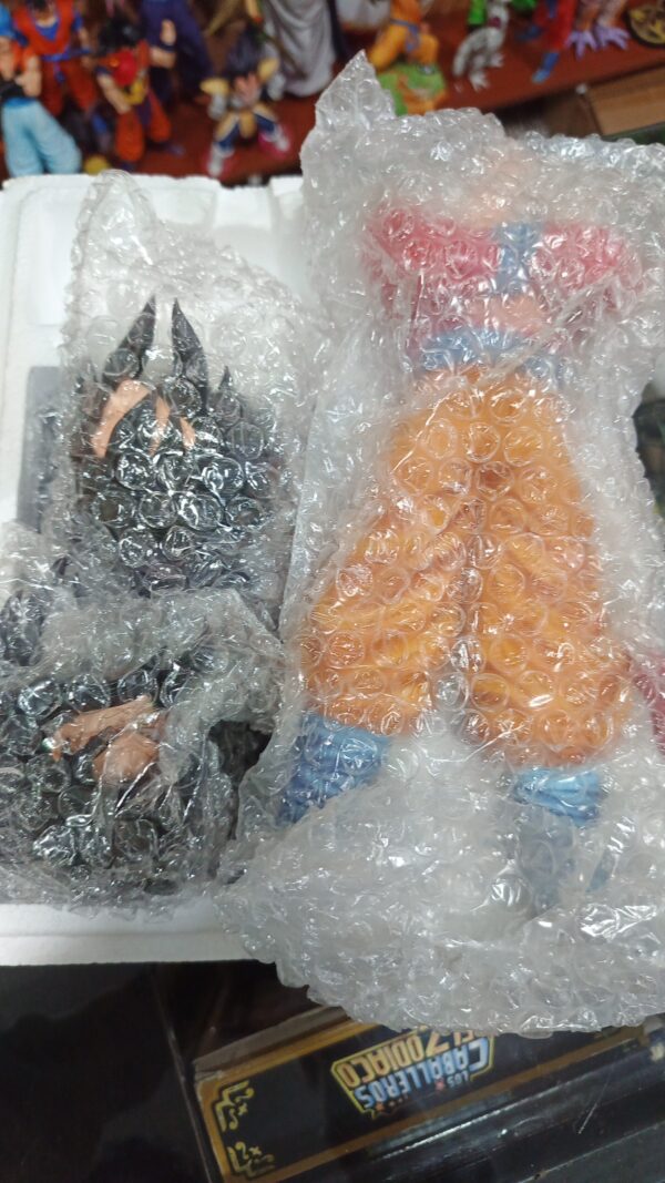 Goku face 4
dragón Ball GT
tamaño:31cm