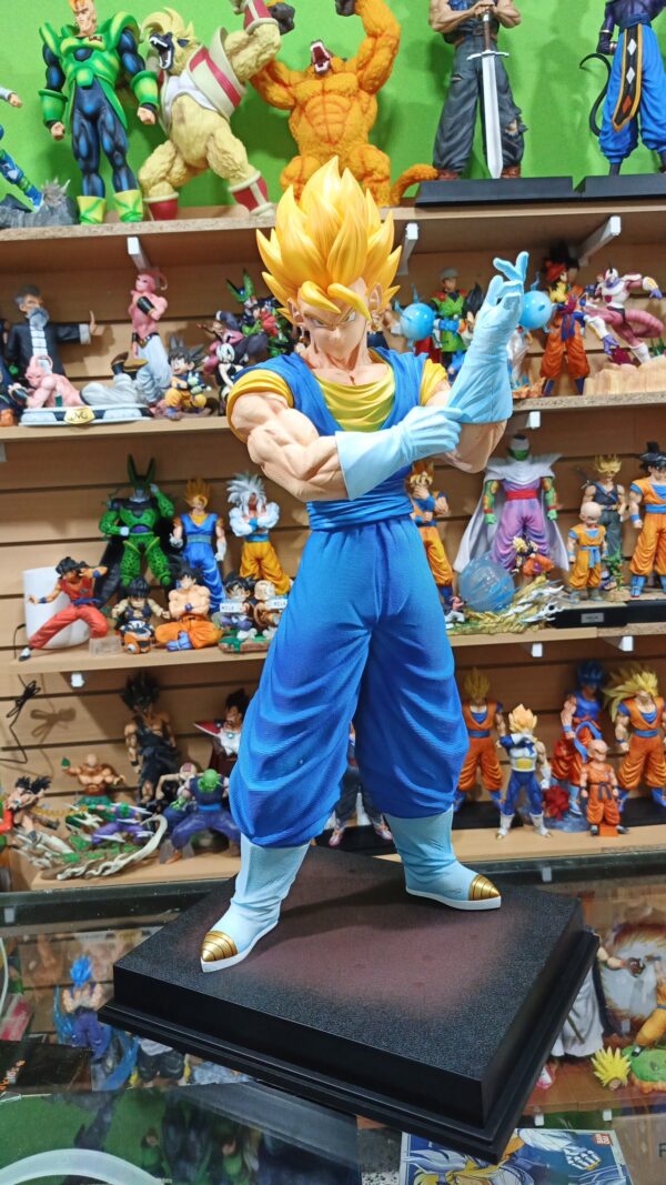 Vegito Vegeto 
Dragón Ball Z 
Tamaño:53cm