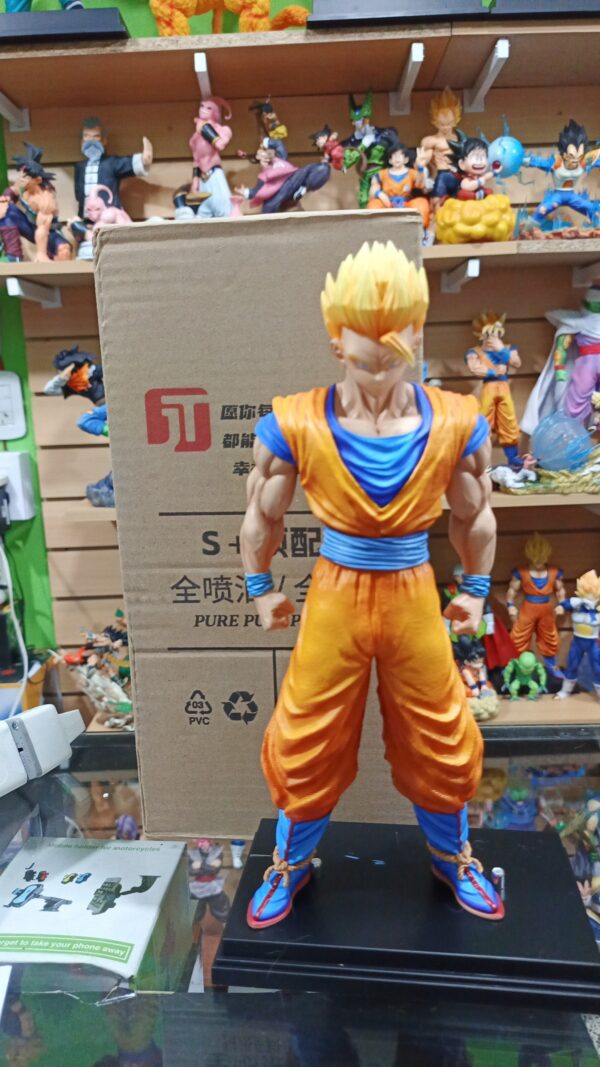 Gohan SSj
Dragón Ball Z 
Tamaño:31cm