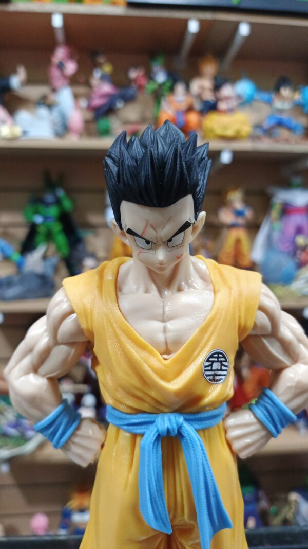 Yamcha 
Dragón Ball Z 
Tamaño:27cm