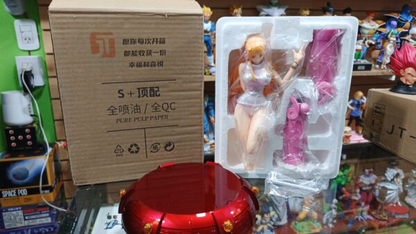 Nami 
One Piece
Tamaño:33cm