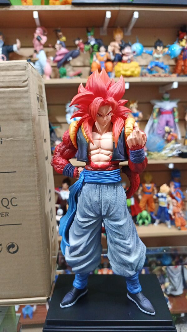Gogeta Fase 4
Dragón Ball Z 
Tamaño:33cm