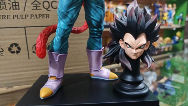 Vegeta Fase 4
Dragón Ball GT
Tamaño:30cm