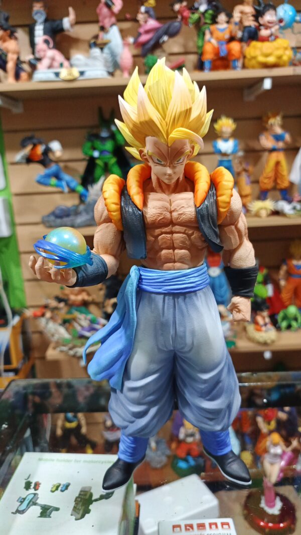 Gogeta 
Dragón Ball Z 
Tamaño:31cm