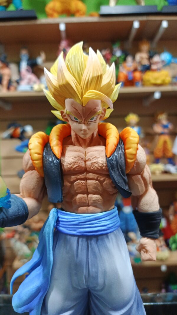 Gogeta 
Dragón Ball Z 
Tamaño:31cm