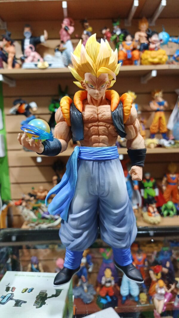 Gogeta 
Dragón Ball Z 
Tamaño:31cm