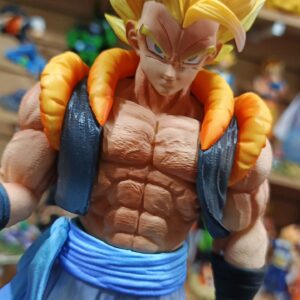 Gogeta 
Dragón Ball Z 
Tamaño:31cm