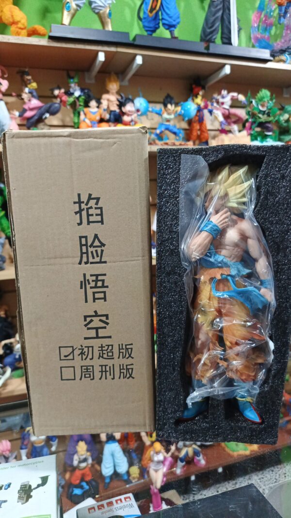 Goku planeta namek
Dragón Ball Z 
Tamaño:33cm