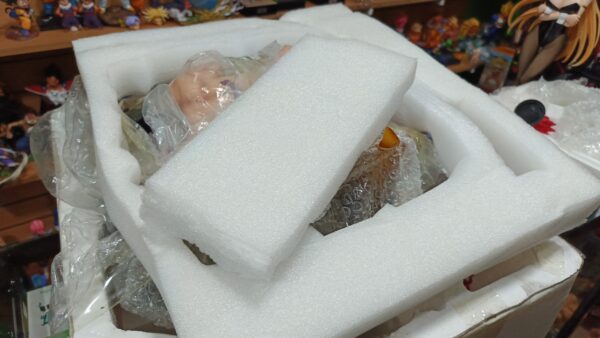 Ace D
One Piece
Tamaño:65cm
Puño de fuego