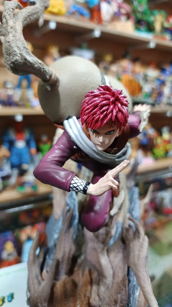 Gara VS el de los huesos tlueros
Naruto Shippuden 
Tamaño:20cm