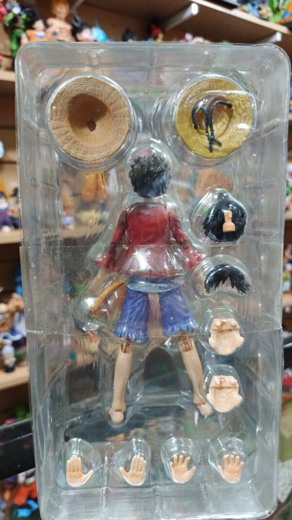 Luffy articulada
One Piece 
Tamaño 17cm