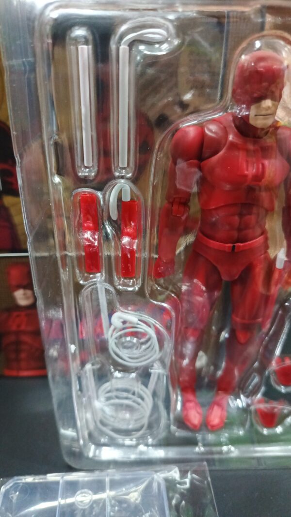 Daredevil 
Marvel 
Tamaño:16cm