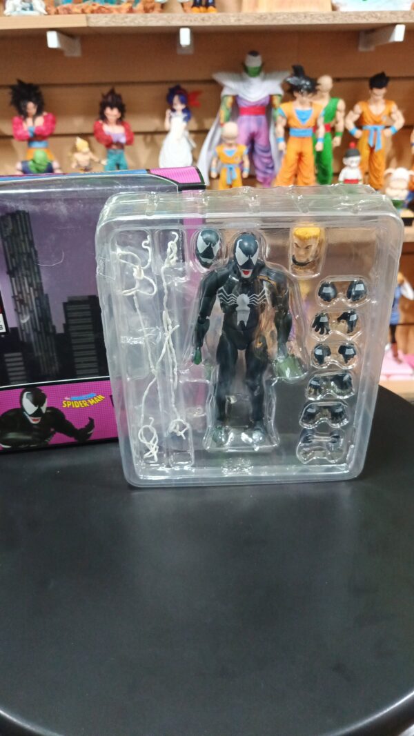 Venom
Marvel 
Altura: 18cm
