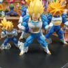 Set habitación del tiempo
Tamaños 
Goku:28.5cm 
Gohan:17.5cm
Trunks:25.5cm
Vegeta:26.5cm