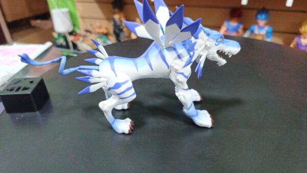 Garugarumon
Digimon 
Tamaño:12cm