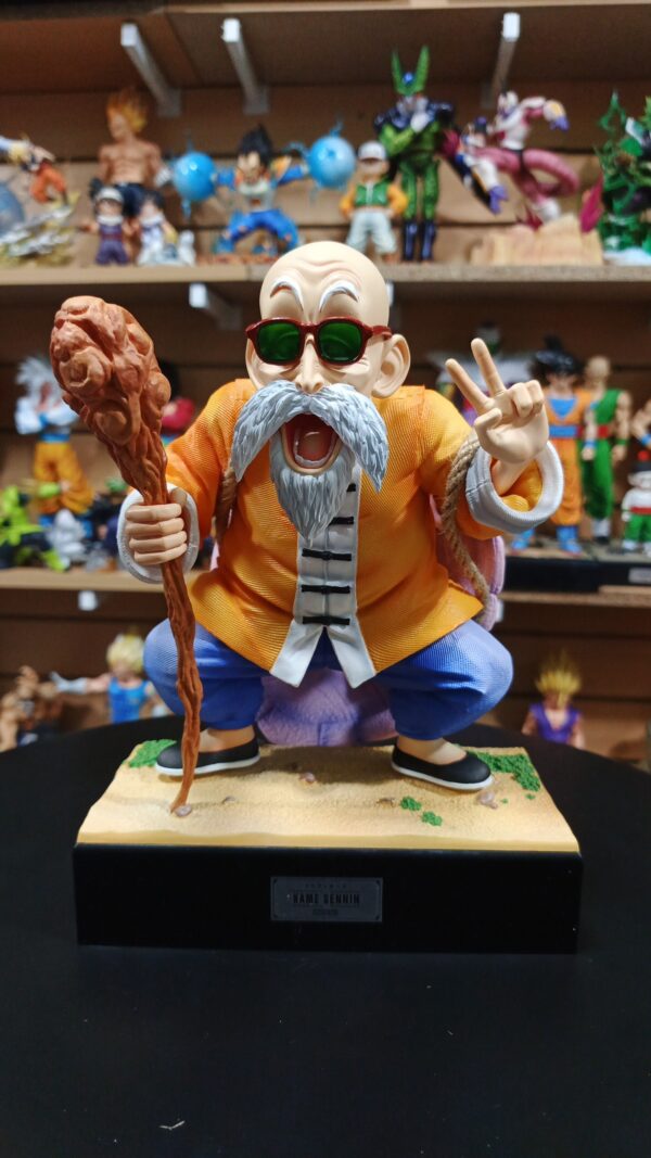 Maestro Roshi
Dragón Ball Z 
Tamaño:24cm