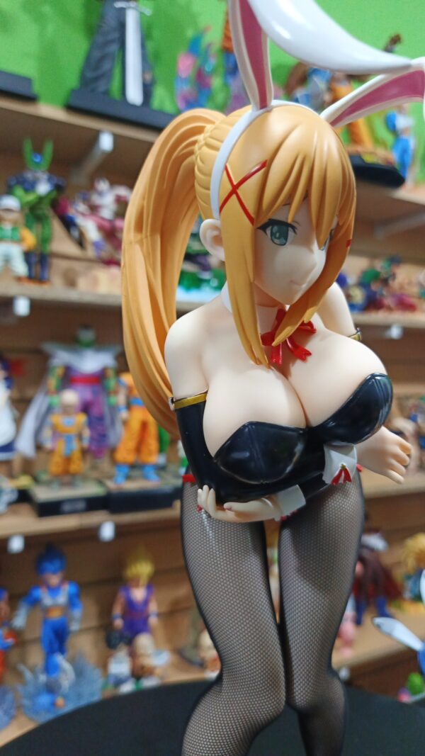 Darnekss 
Konosuba 
Tamaño:36cm