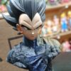 Vegeta ángel?
Dragón Ball Z 
Tamaño:29cm
Busto:15cm