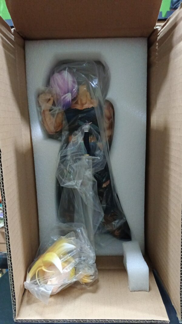 Trunks Ssj2
Dragón Ball Z 
Tamaño:32cm