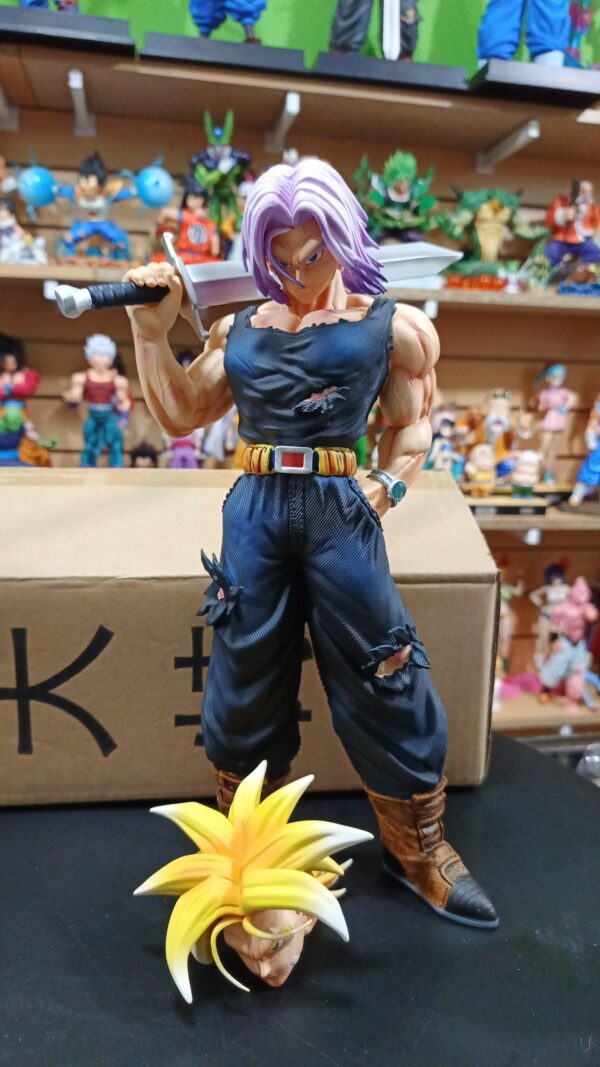 Trunks Ssj2
Dragón Ball Z 
Tamaño:32cm
