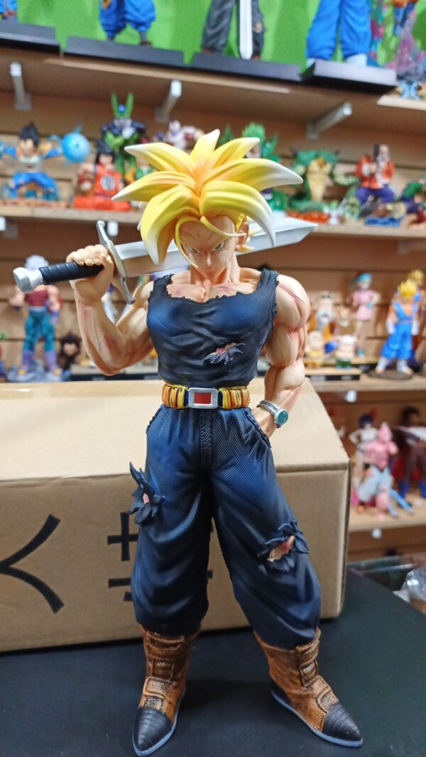 Trunks Ssj2
Dragón Ball Z 
Tamaño:32cm