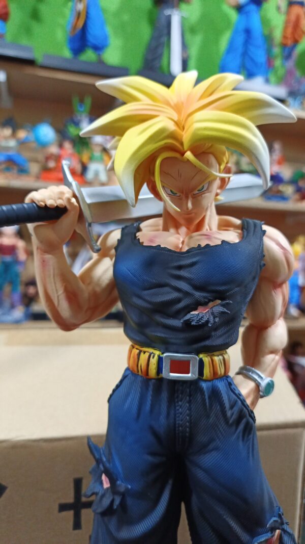 Trunks Ssj2
Dragón Ball Z 
Tamaño:32cm