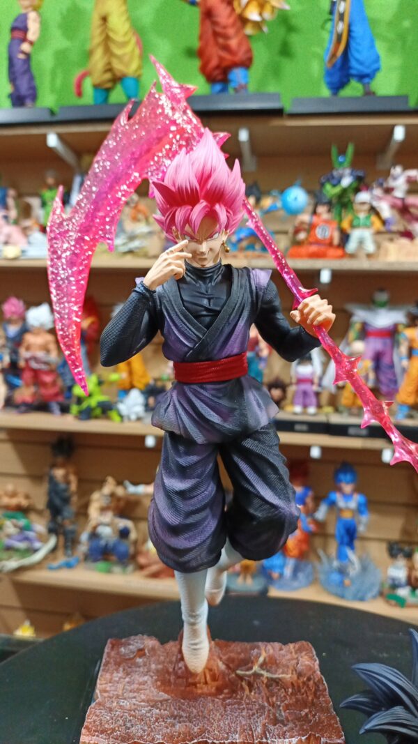 Goku black rose
Dragón Ball Super
Tamaño:41cm