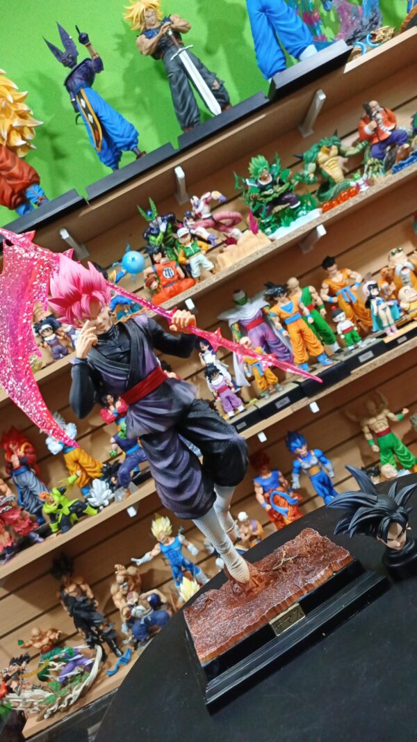 Goku black rose
Dragón Ball Super
Tamaño:41cm