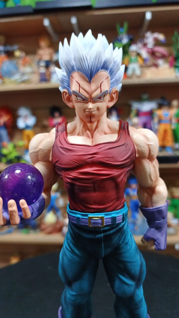 Vegeta Baby
Dragón Ball GT
Tamaño:28cm