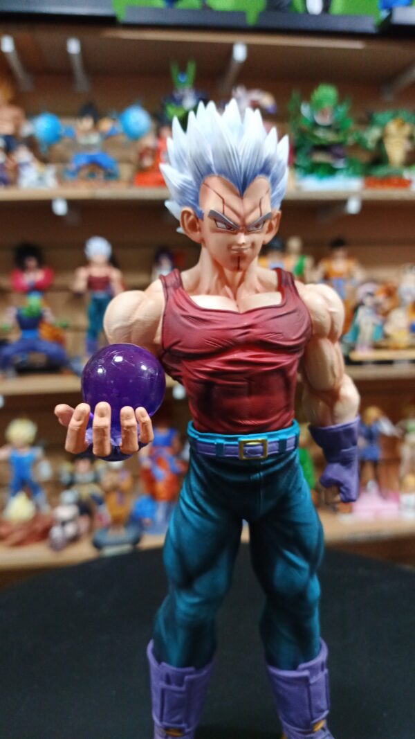 Vegeta Baby
Dragón Ball GT
Tamaño:28cm