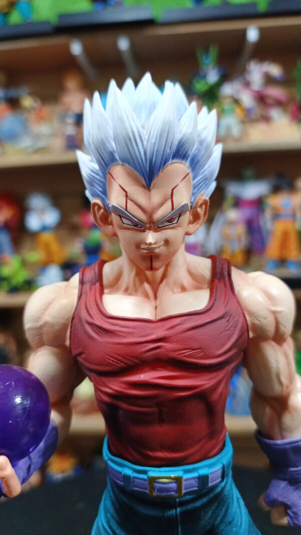 Vegeta Baby
Dragón Ball GT
Tamaño:28cm