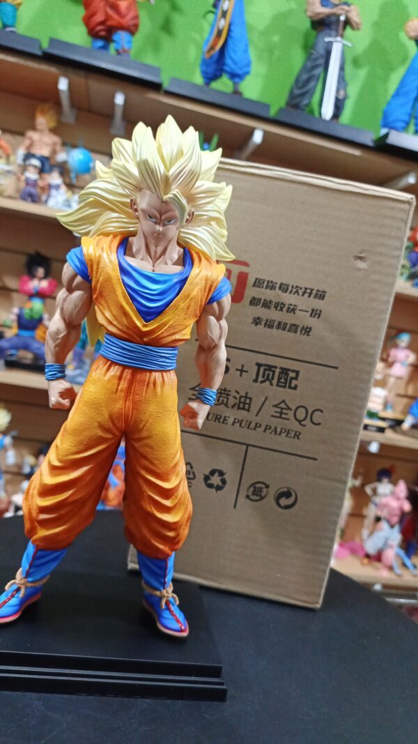 Goku face 3
Dragón Ball Z 
Tamaño:33cm